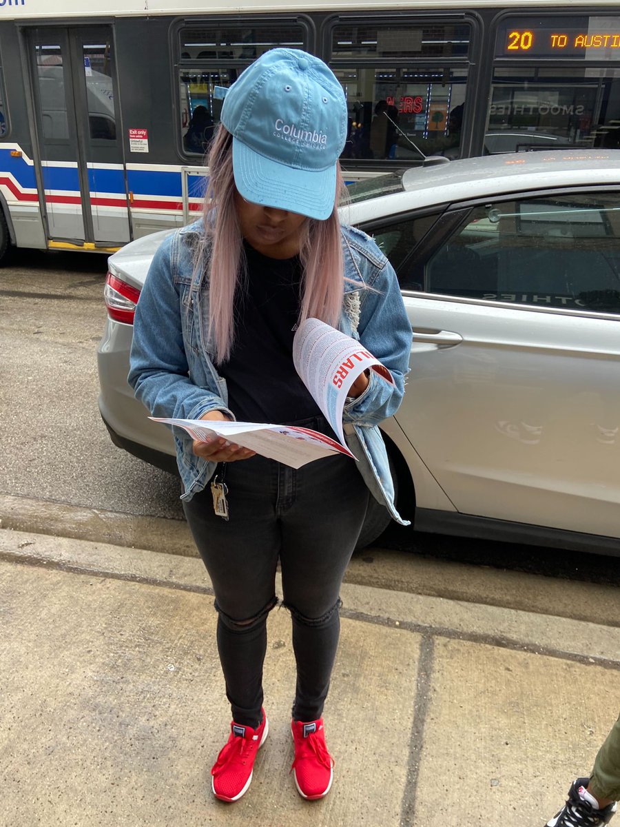 GrassrootsChi's tweet photo. TODAY! You still have time to show up to the Youth Votes Matter event! We’re out here talking to folks and handing out the PuP Voter Guide ❤️ Need to register to vote? Still need to vote? Head on over to the Leaders 1354 Store (@LDRS1354) before 6 PM!
#peoplesunityplatform #GOTV https://t.co/Y0JKLm3dxk
