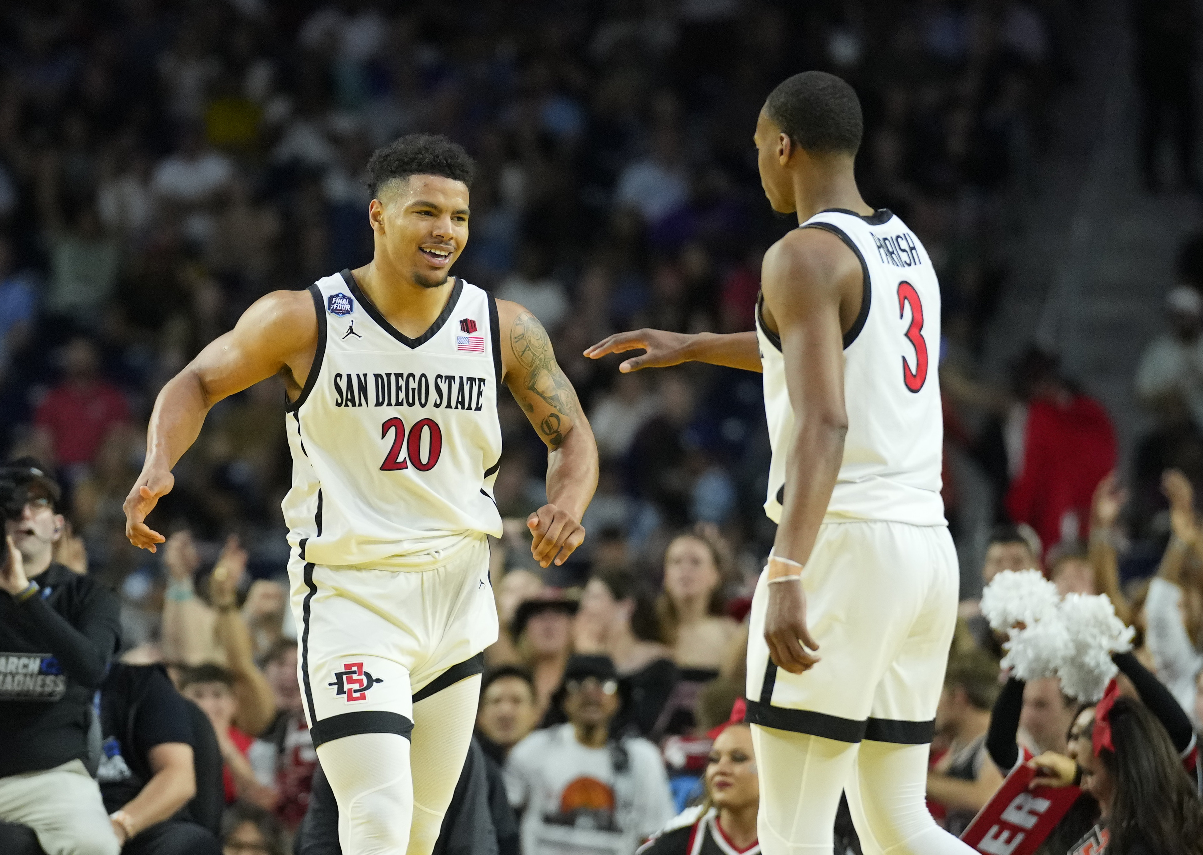 College basketball score tonight deals