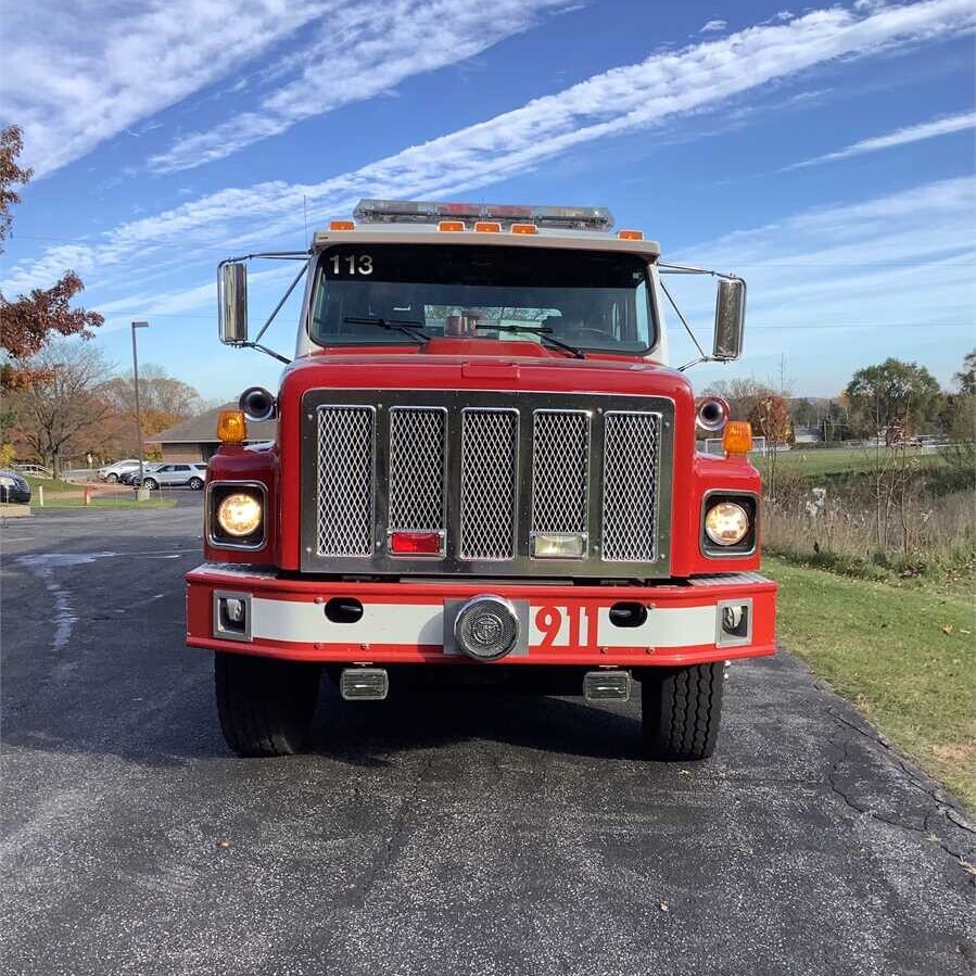 municibid's tweet image. Hurry up and bid before it's too late! This 1994 International 2000 Series Fire Engine is a rare gem with only 39,362.8 miles on it. The auction is ending soon, so act fast!  mbid.us/42YROEO

#fireengine #international2000 #auctionsale #raregem #lowmileage #firefighting