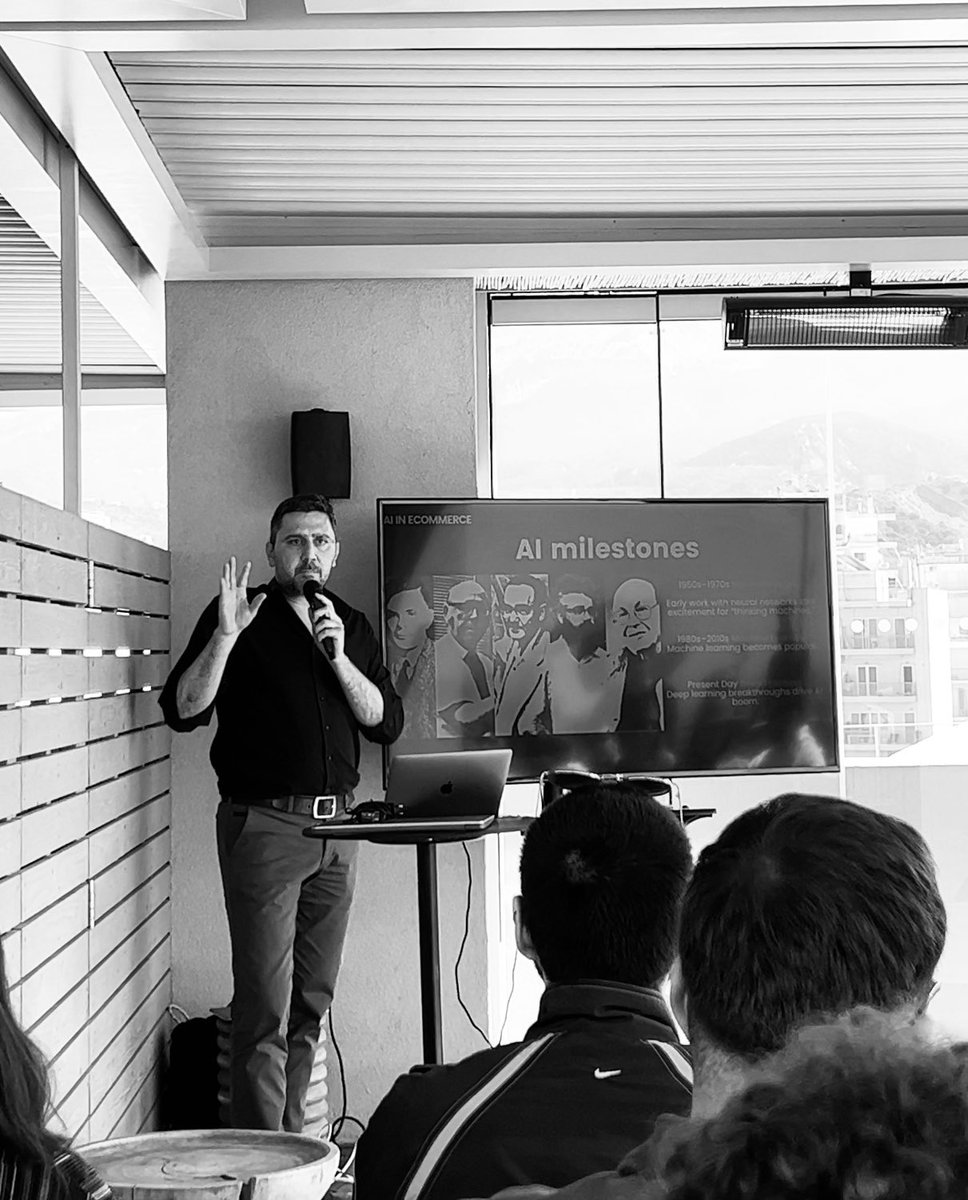 VKallaras's tweet photo. 1st AI meet-up Patras #ai #aipatras https://t.co/wzRYvyGpPT