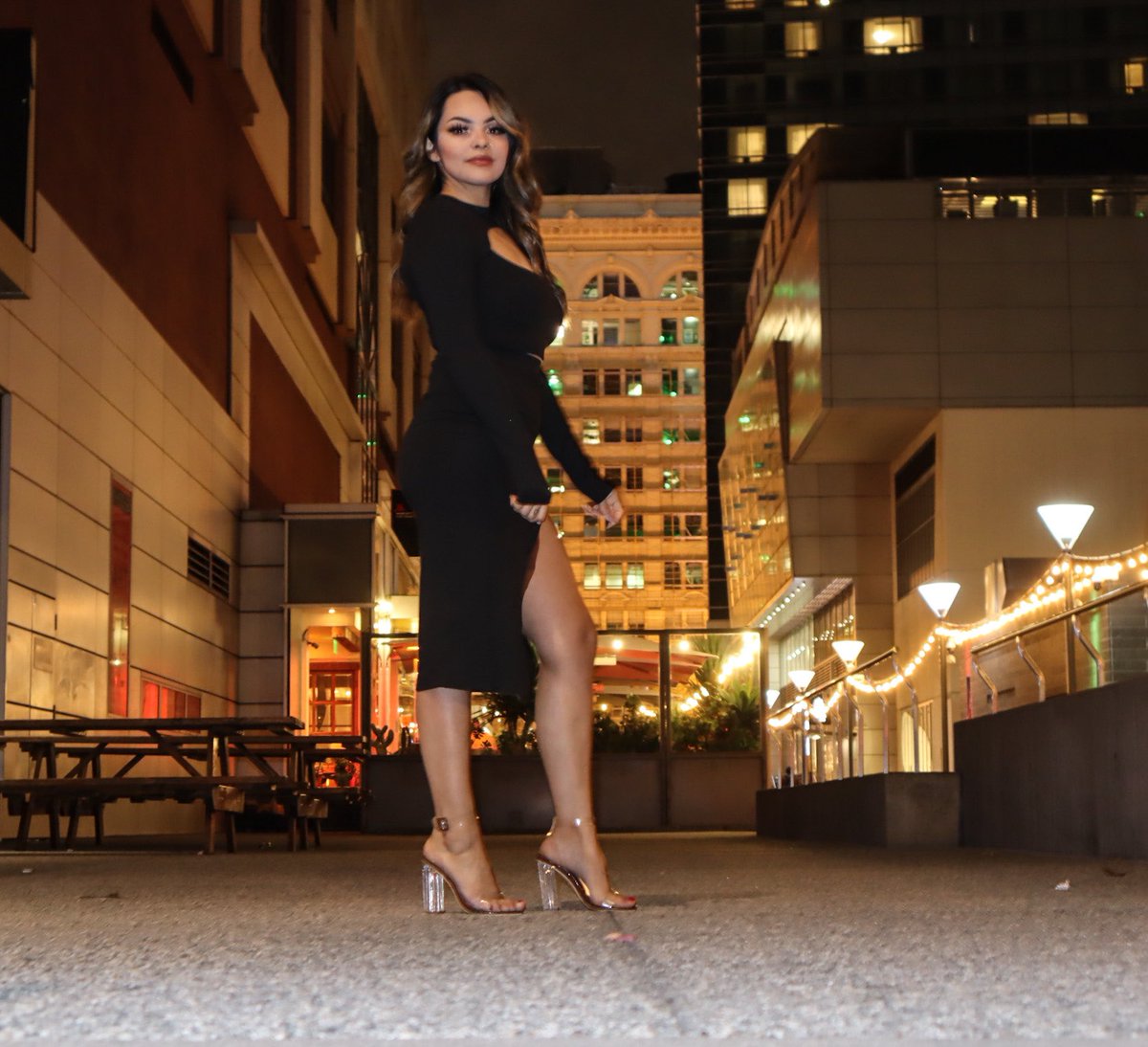 violeettta1's tweet image. two piece set from @SHEIN_Official 🖤