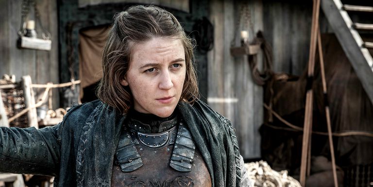 GameofThronesB4's tweet photo. ヤーラ・グレイジョイ

シオンの姉で息子の居��くなったグレイジョイ家の跡取り。シオンを取り戻しにラムジーの城へ向かうが、失敗する。叔父に鉄諸島を奪われるがシオンと共にデナーリスの元へ向かい、��盟を結ぶ事で鉄諸島の女王となる。水上の戦闘が得意な女戦士。

 #ゲームオブスローンズ https://t.co/MJwprWmeCB