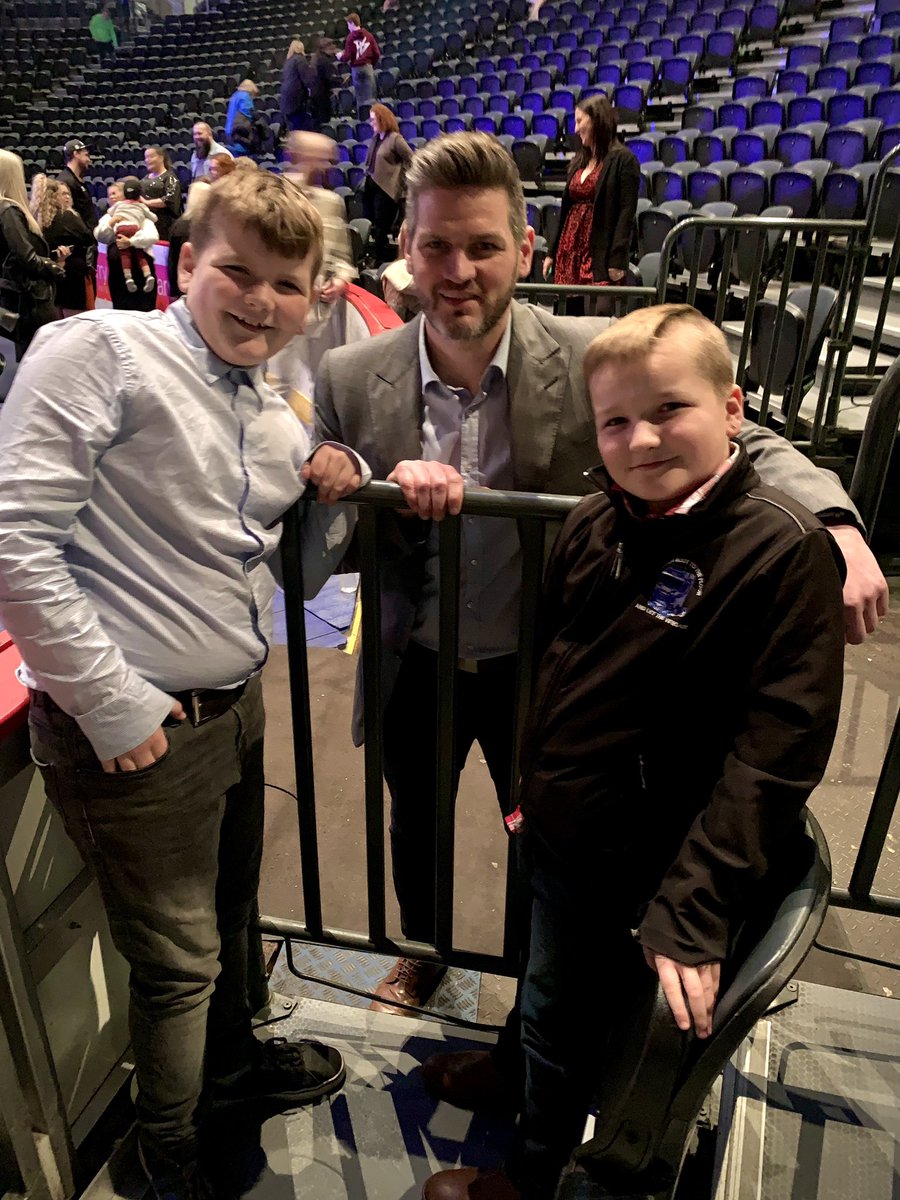 stephanielauran's tweet photo. The little one may have fallen asleep before the end of the awards but the bigger ones had the best time! 

Thankyou for always taken the time for them @Adam27Keefe 💚 https://t.co/m1ttEVLvPD