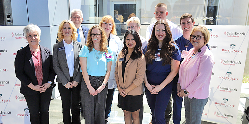 RogersStateU's tweet photo. #SaintFrancis Health System and #RogersStateUniversity announced a partnership April 3 to educate nursing students at Saint Francis Hospital in Tulsa starting in August.
https://t.co/ifNPxDeHMP
#partnership #educatingnurses #nurses #tulsa #claremore #gotoRSU #nursingschool https://t.co/BHNPs3ZnTX