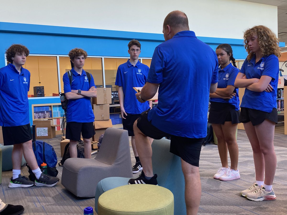 MRH_Schools's tweet photo. The day has arrived! The @mrhhighschool tennis team, under the coaching of Tim Butz, gets a pep talk before heading off to their first match versus Principia. #hustlewithheart https://t.co/f24eCTmzLt