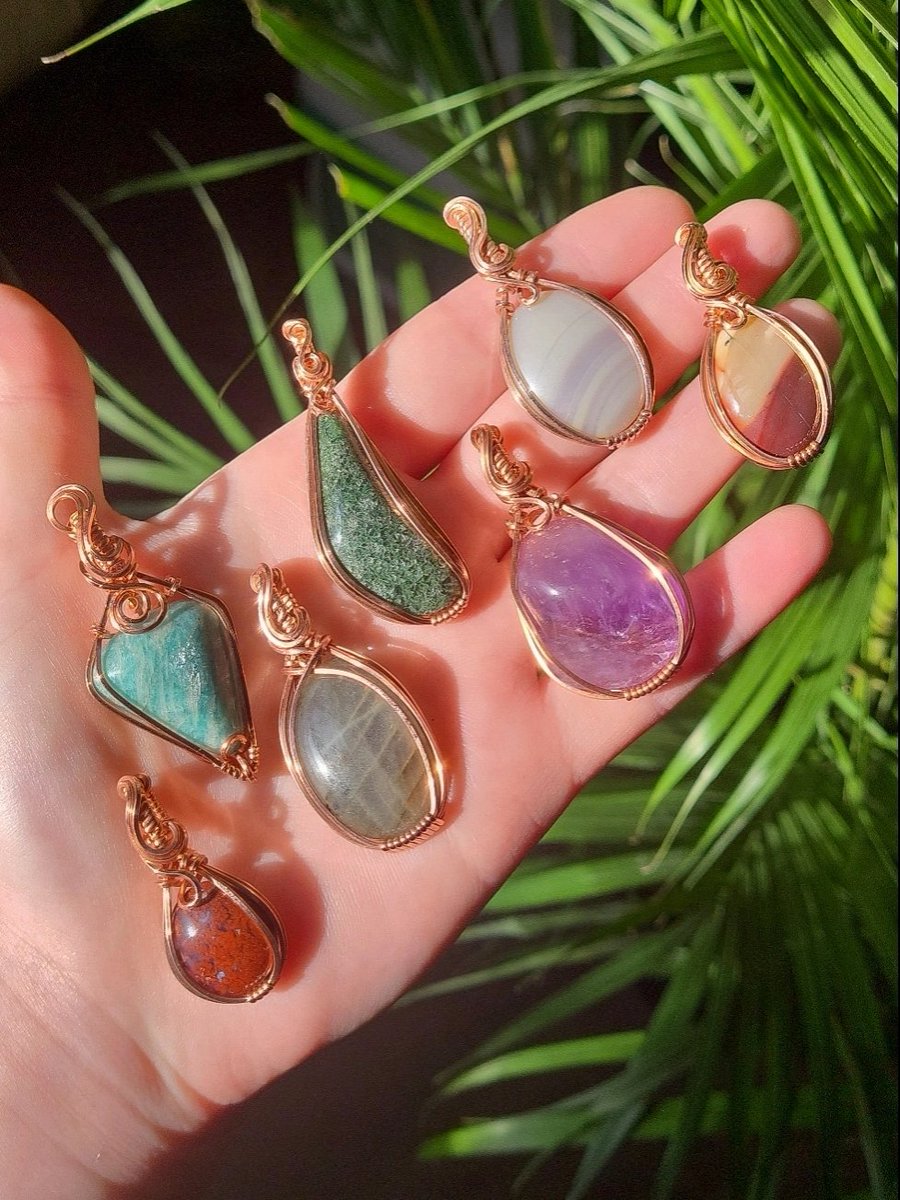 cosmiconnected's tweet photo. And here are a few of my favourite photos/a video of my work from the last couple of months! Most of what is pictured is available (minus the 🐈 of course hehe) I've been trying to focus on a lot of nature-themed items for my shop &amp; upcoming markets! .. 2/? https://t.co/aKvLBebt8D