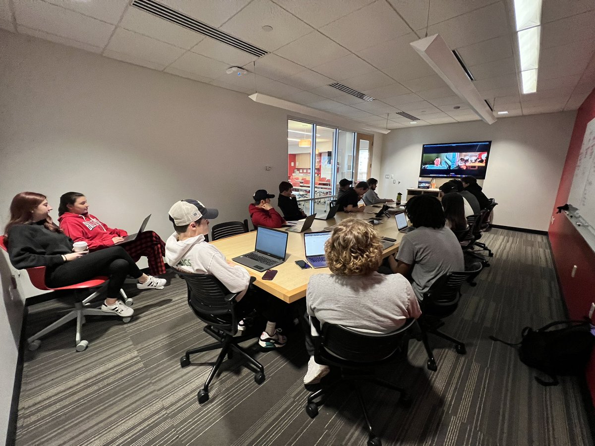 Huge thanks to <a href="/zkeefer/">Zak Keefer</a> who took time from a busy day to talk with our <a href="/bsudailynews/">The Ball State Daily News</a> and <a href="/NewsLink_BSU/">NewsLink Indiana</a> sports teams. Pro tips are invaluable and we sure appreciate experts like Zac sharing their time and talents. #collegemedia #studentjournalism