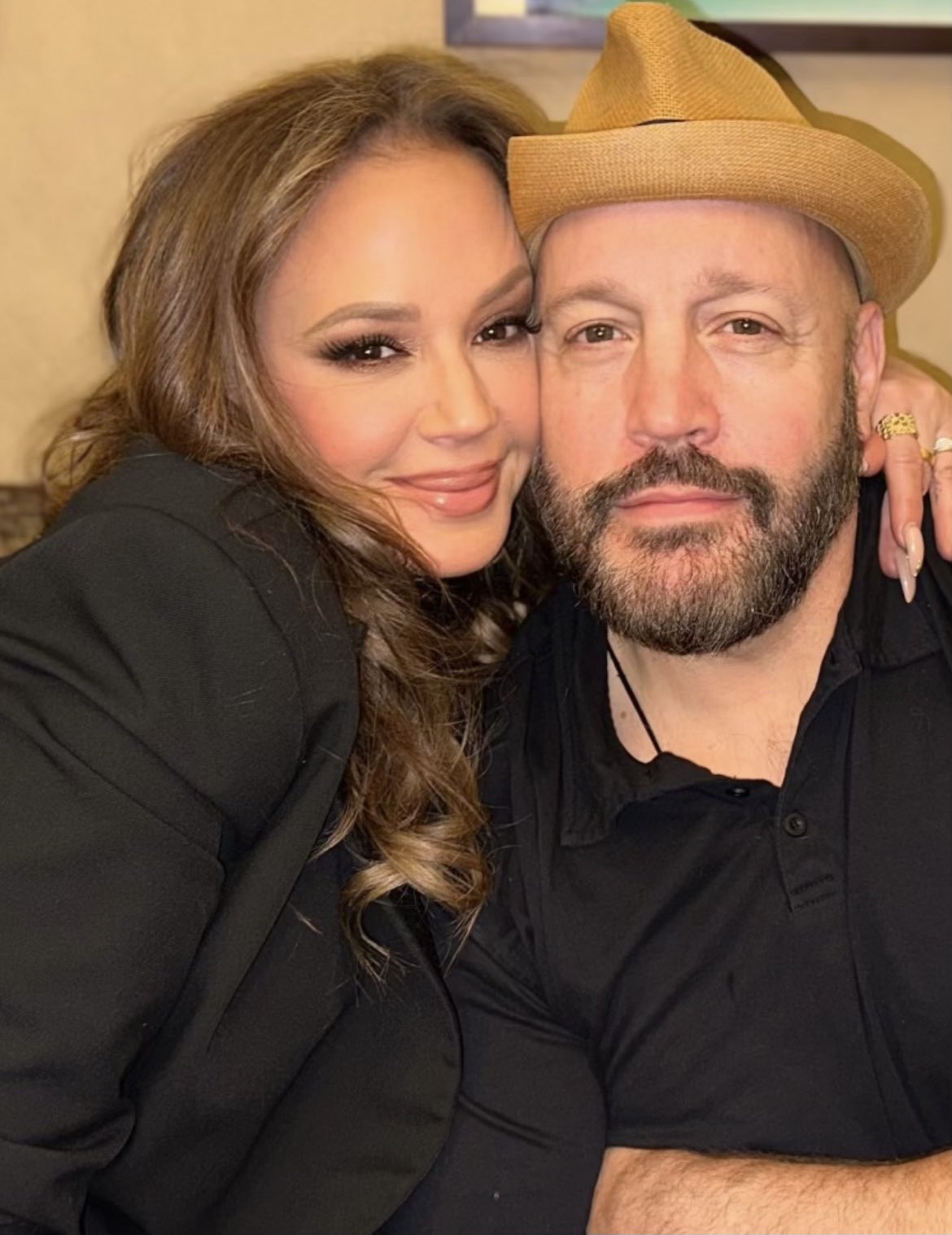 Leah Remini on X: Few things bring me as much joy as reuniting with one of  my favorite people on this earth @KevinJames. Got to see him live last  night! t.coXtYGYYyDPq 