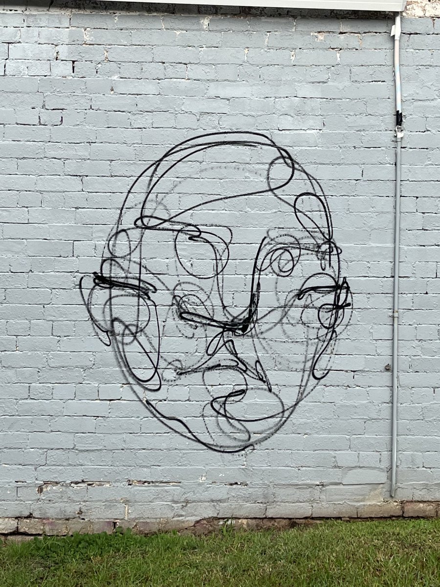 hagsie's tweet photo. Face in #Erko #tinyjoy seen while walking with the #hound https://t.co/sG6Rl8Jzak