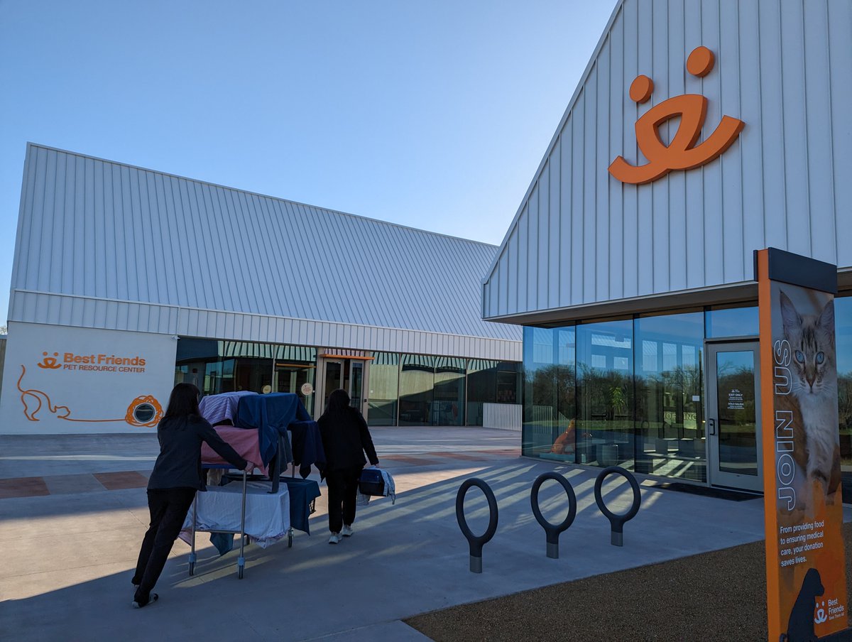 This weekend 10 kitties joined the “no more litters” club thanks to CCSN and <a href="/bestfriends/">Best Friends</a> NWA team!
If you would like to help Community cats live healthier, safer lives, please consider donating to the CCSN this Thursday (April 6th) during <a href="/NWAGives/">NWA Gives</a>.

nwagives.org/organization/C…