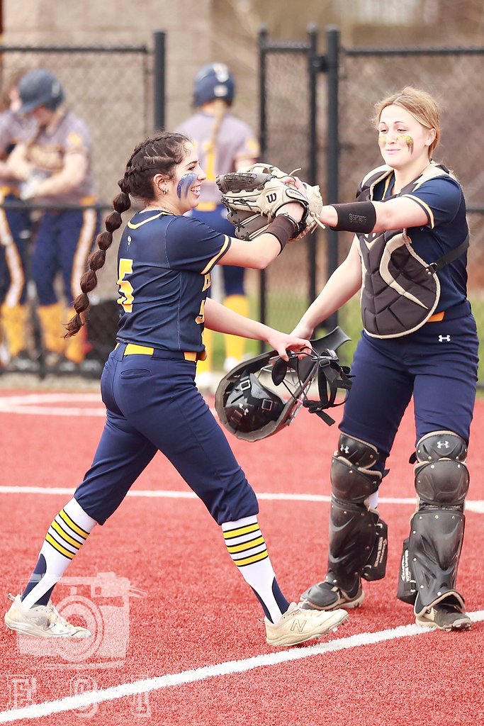 eci_photography's tweet photo. Girls just wanna have fun and win!
@NR_Rangers 
@Softballnrhs 
@NEOSportsInside https://t.co/r4qDWpCXSy