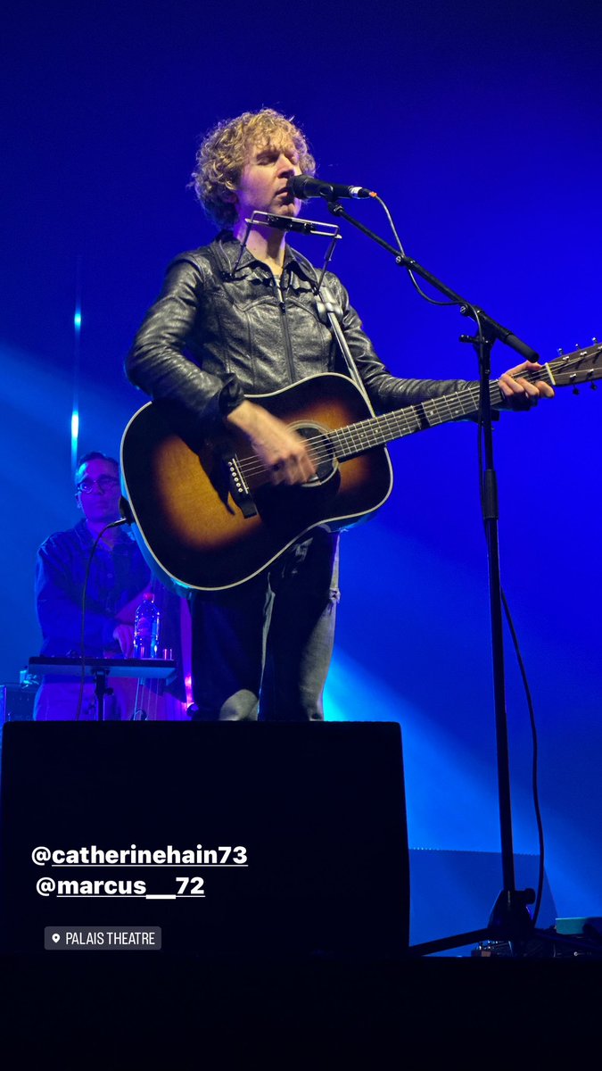 bewdyboy's tweet photo. @Beck in Melbourne last night was one of the best. Just a man with a guitar and some stories and a bucketload of wonderful songs. https://t.co/qknu74T8Vv