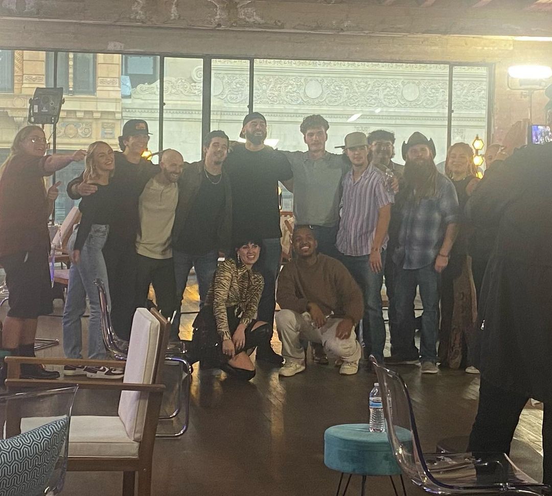 Absolutely loved meeting last season’s @americanidol winner <a href="/noahthompsonmu1/">Noah Thompson</a> during round 1 of Hollywood Week! Such a supportive, uplifting, and kind dude with an absolutely KILLER voice! Tune in to see round 2 TONIGHT!