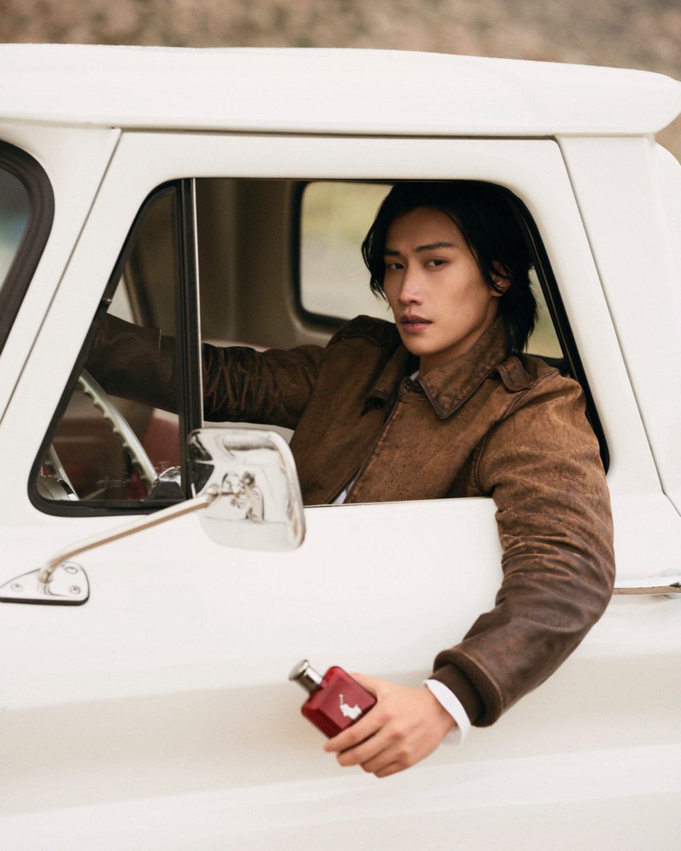 RalphLauren's tweet image. Created for those who embrace the unexpected.

Discover #RalphLaurenFragrances’ latest #PoloRed Parfum with #BlakeGray, #WisdomKaye, #AngusCloud, and #BibleSumett.

Shop now: rlauren.co/PoloRed-T

#PoloRLStyle