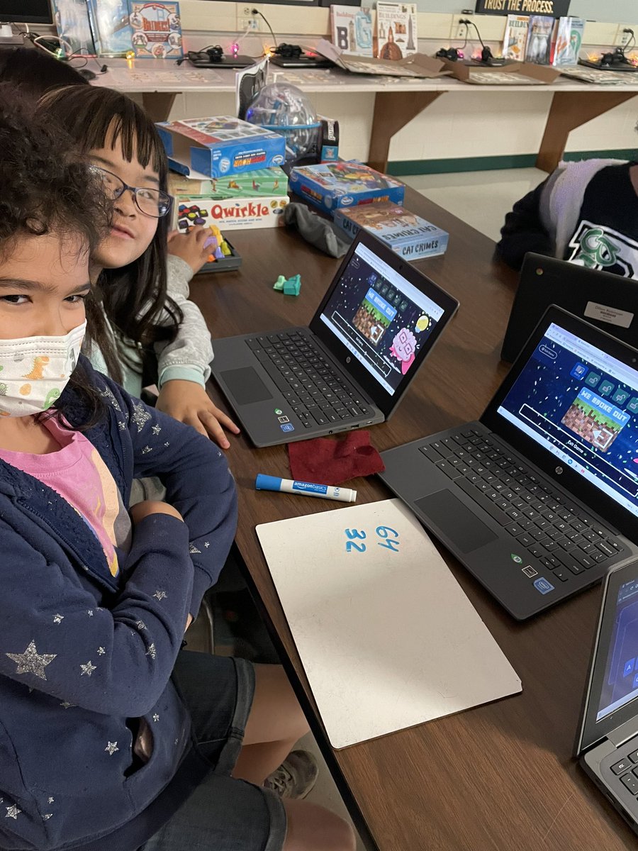 NISDBurkeGT's tweet photo. @NISDGTAA Ss collaborate, communicate, think critically and creatively to #BreakOut! Lock of the Day 🔓is an excellent way to start our day 💛💚 @NISDBurke #WhyGT #NorthsideGT #RootEdBurke https://t.co/4ZBtlft2nm