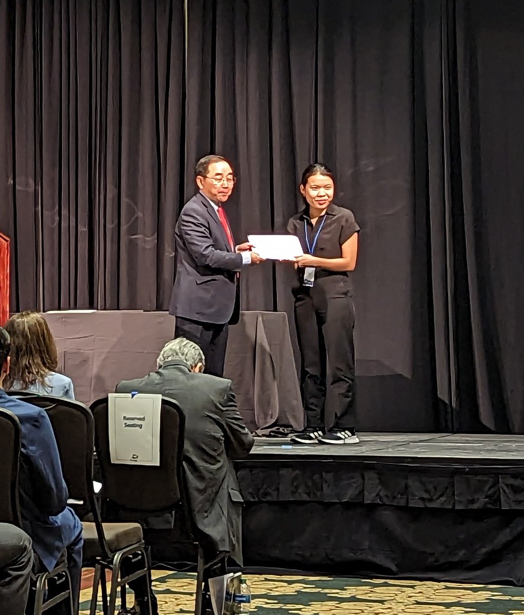 So proud of Reber Lab undergraduate researcher,  @UyenTa, who received the @UniversityofGA #CURO "Best Paper Award in the Physical and Environmental Sciences"! Congratulations! #undergraduateresearch <a href="/UGAChemistry/">UGA Chemistry</a>