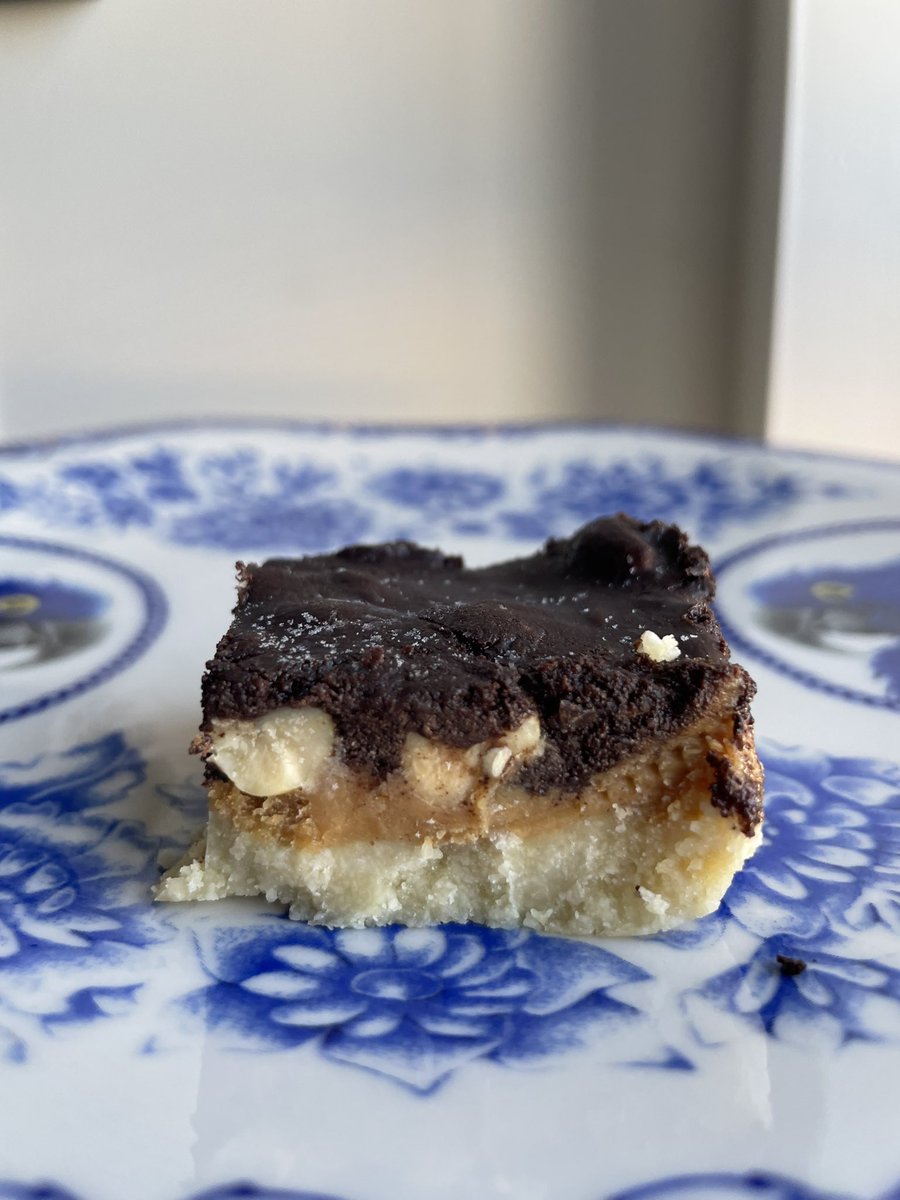homemade vegan snickers bars done by yours truly 🥰