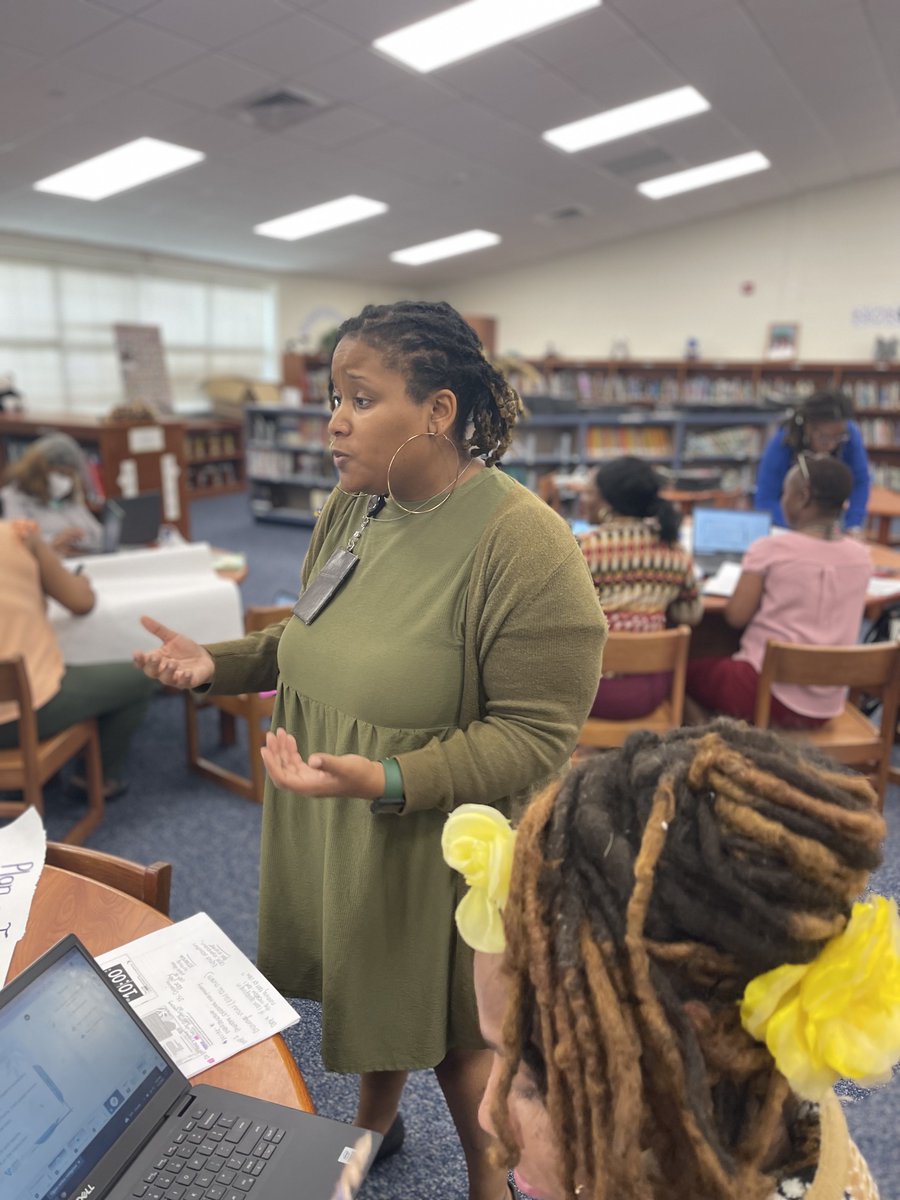 ClarkeBulldogs's tweet photo. As we start National Assistant Principal's Week, we want to recognize our very own @cmonee_wilkins, or Ms. Dr. Wilkins as the kids call her. She works tirelessly for the students at Clarke. Thank you, Dr. Wilkins, for truly exemplifying #bulldogexcellence https://t.co/oiC4pN9VAE