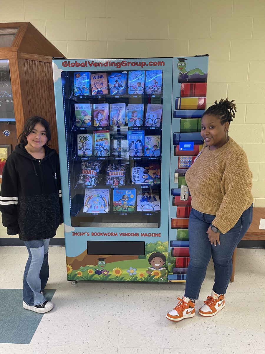ClarkeBulldogs's tweet photo. As we start National Assistant Principal's Week, we want to recognize our very own @cmonee_wilkins, or Ms. Dr. Wilkins as the kids call her. She works tirelessly for the students at Clarke. Thank you, Dr. Wilkins, for truly exemplifying #bulldogexcellence https://t.co/oiC4pN9VAE