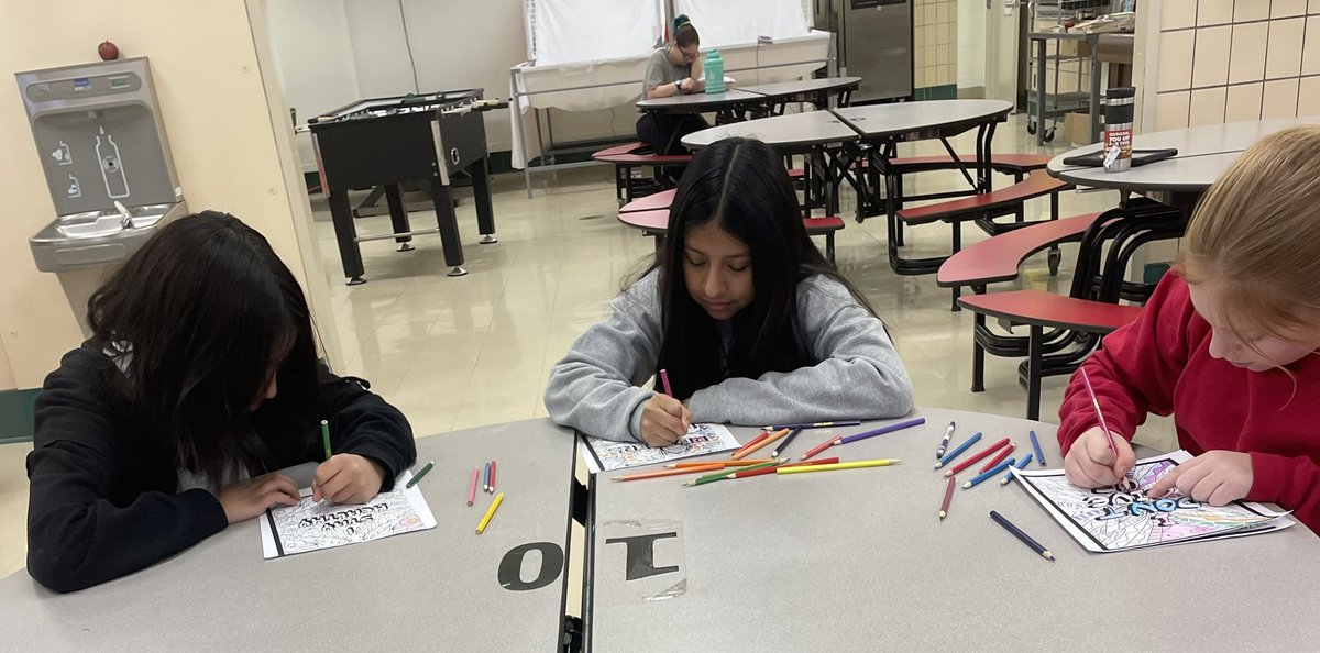 RBMSPE's tweet photo. Mindful coloring involves bringing students complete attention to color in the present moment rather then on the past or future. #RBBisBIA @rbmsROCKETS @RedBankSup https://t.co/B6xa457vMu