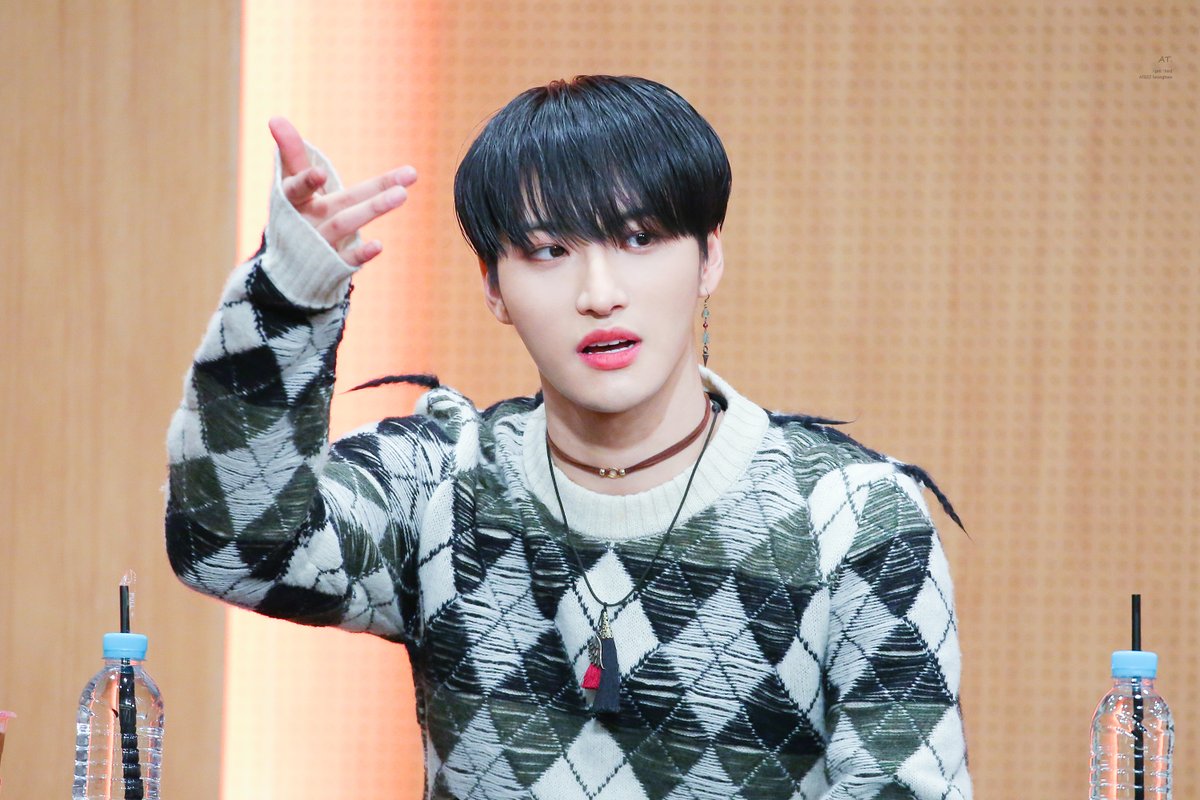 shwarchives's tweet photo. 200112 | #성화 #seonghwa #ateez https://t.co/YQrcx28F0r