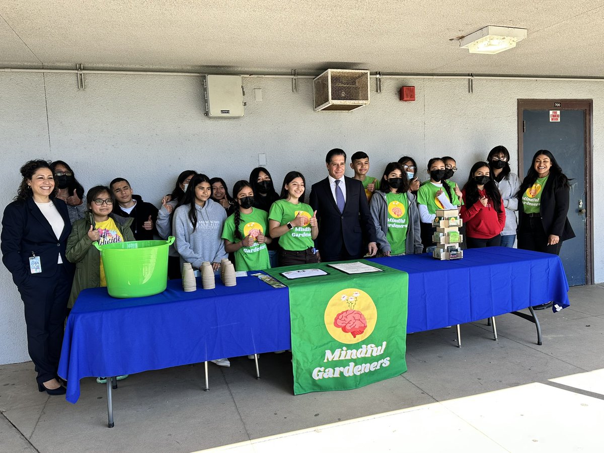 LASchoolsEast's tweet image. Our @LAUSDSup visits #GriffithSTEAMMagnetMiddleSchool as students engage in a wonderful day of accelerated learning. 
#AccelerationDays