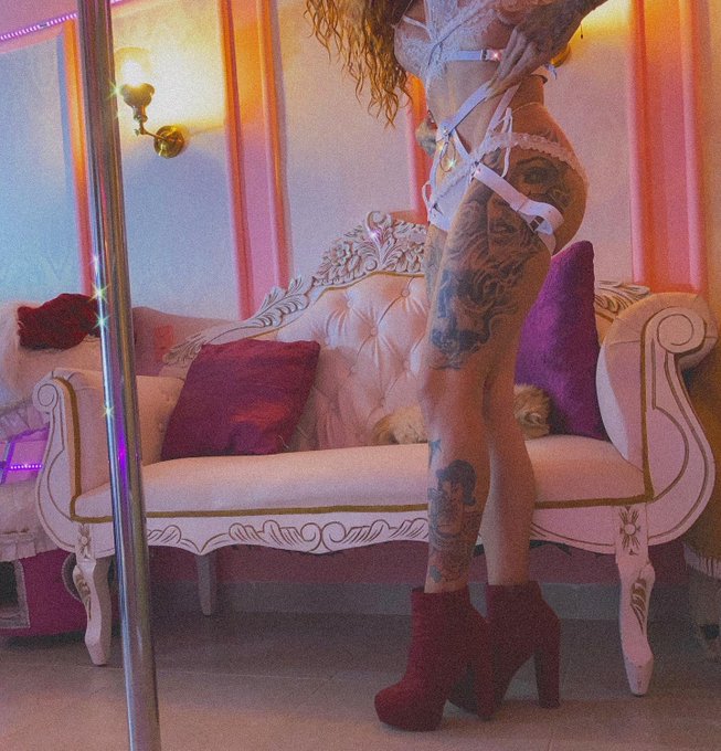 Veo un lindo gatito ❤️😻   #webcam #shemale #ts #trans #transgender https://t.co/j2Ppqvrppy<a href="/tag/webcam"class="tags">#webcam</a><a href="/tag/shemale"class="tags">#shemale</a><a href="/tag/ts"class="tags">#ts</a><a href="/tag/transgender"class="tags"><span>#transgender</span></a><a href="/tag/trans"class="tags"><span>#trans</span></a>