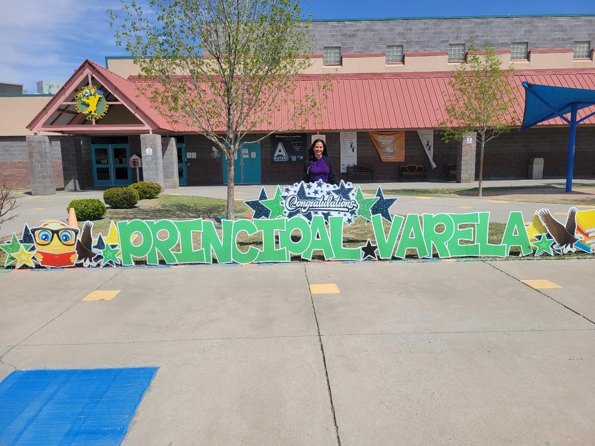 ebarrientos5's tweet photo. So proud to welcome our awesome @IVarela_BCE as our campus Principal! @GoldenEaglesBCE @CanutilloISD https://t.co/PAKPPphlxU