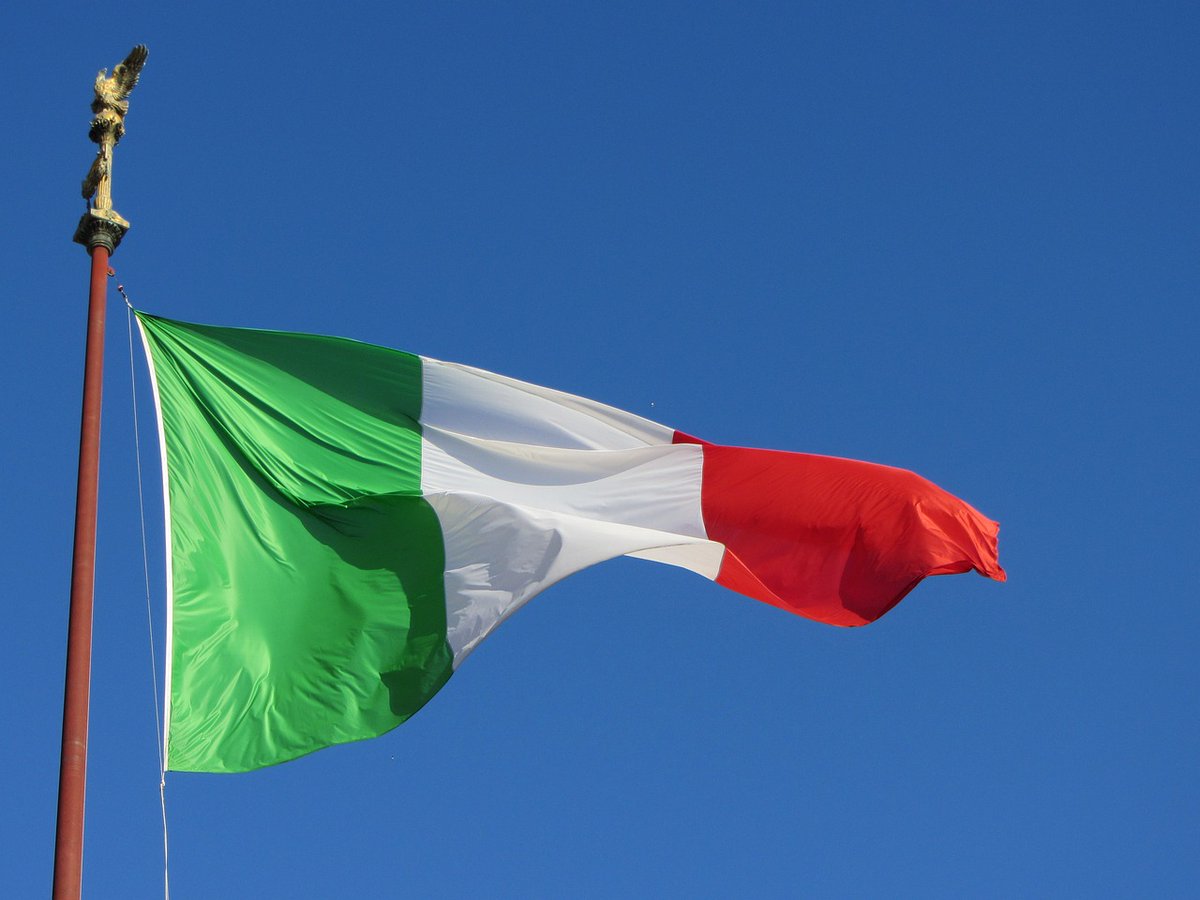 UMAEmprende's tweet photo. Italia bloquea ChatGPT argumentando problemas de privacidad https://t.co/1TzA41nUwF https://t.co/E0SOAtNiOH