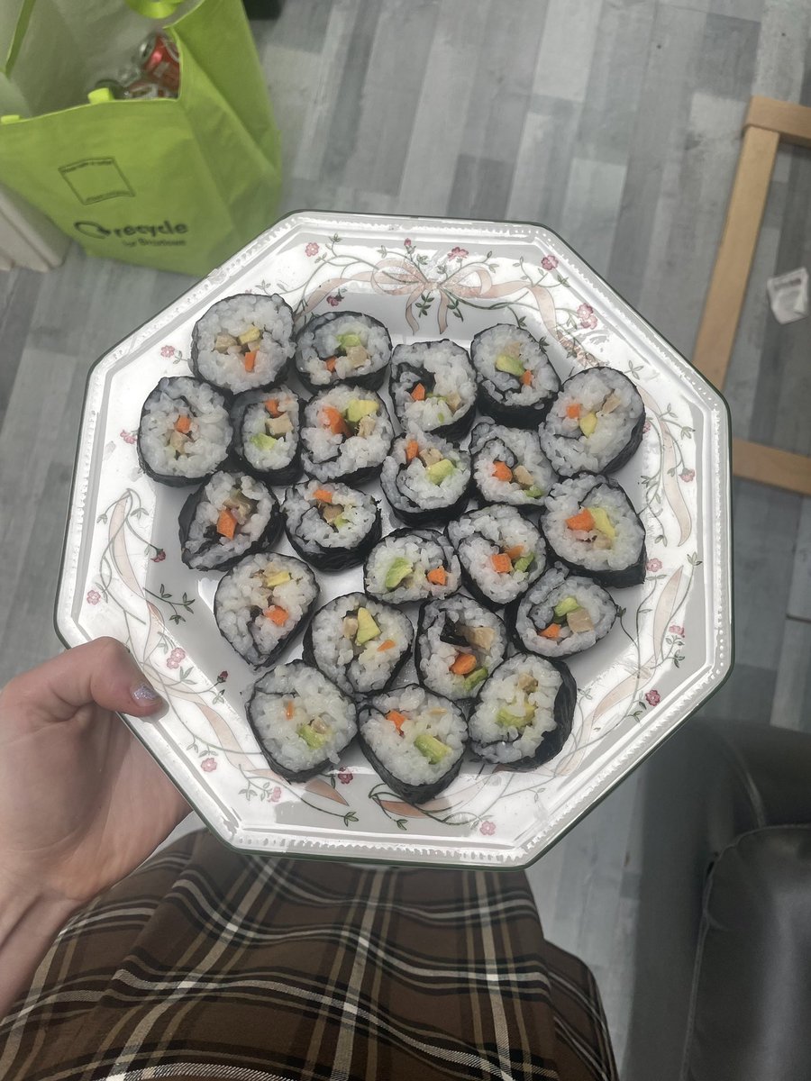 spooky scary beleton tweet media