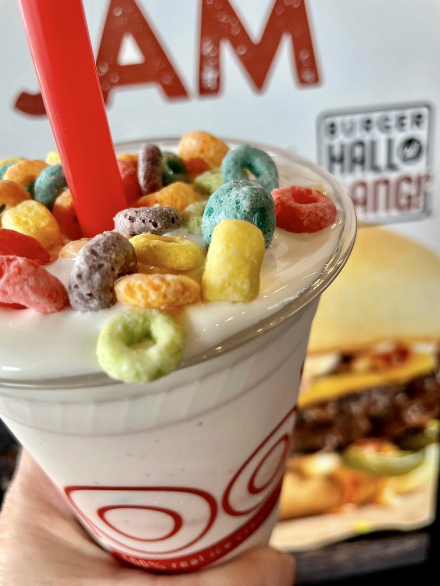 MooyahOC's tweet photo. What’s even better than #breakfastcereal? Lunch, dinner &amp; dessert #cereal. Try our @FrootLoops® #Shake thru 5/28. You'll cereal-sly love it! 🥣🌈😋 #MOOYAH #cereallovers #isaidwhatisaid #frootloops #cerealshake #followyournose #cerealfordinner #irvine https://t.co/aNJp3NV1Tf https://t.co/Mju1LZ20o1