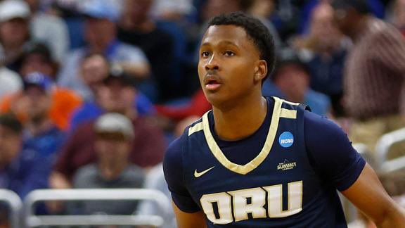 CBBPortalWatch's tweet photo. 🚨🚨 Oral Robert’s ⭐️ Max Abmas has entered the portal👀
Teams in need of guards:
Indiana
UNC
Michigan
Gonzaga
St. John’s
+many others
Potentially most sought after player in the portal this year.
#transferportal #maxabmas #cbb https://t.co/BN5Xykuegf