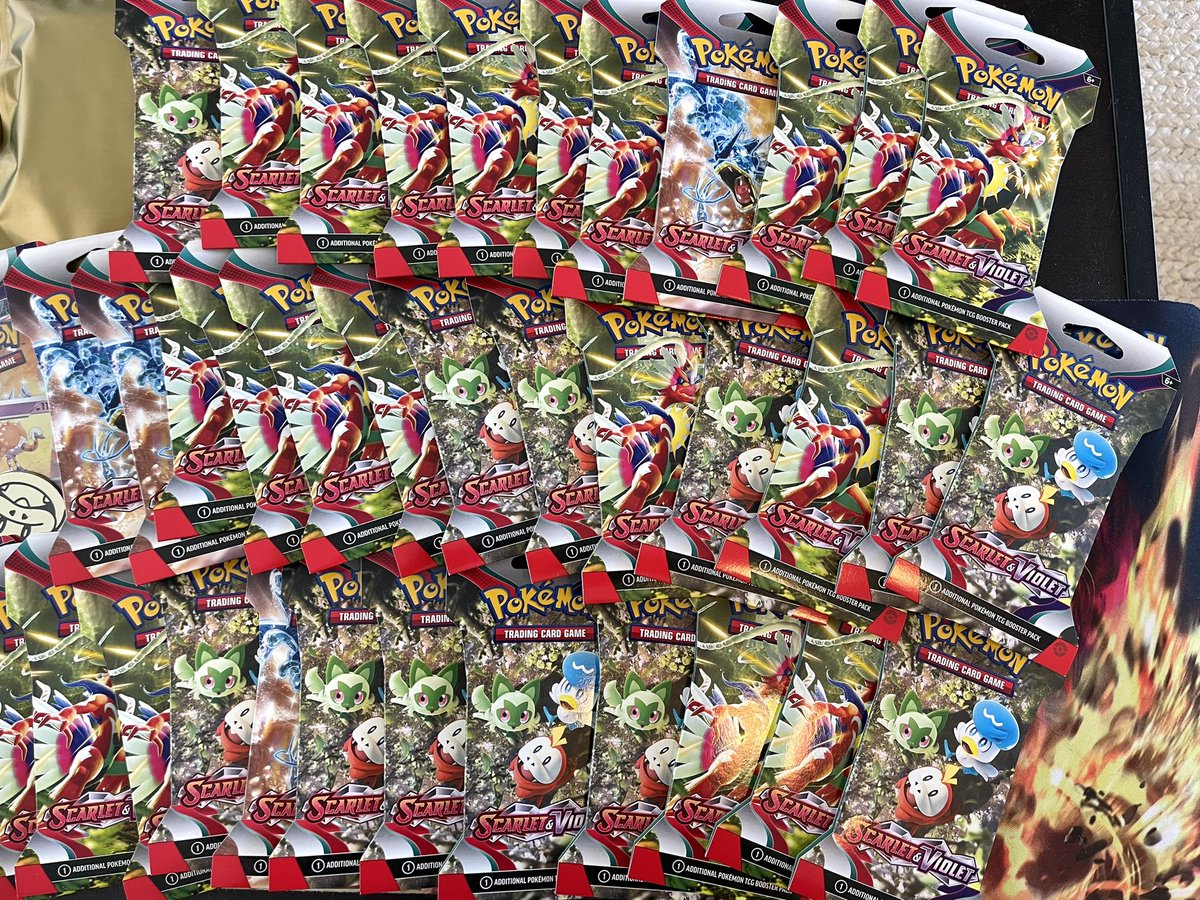 pdc_adrian's tweet image. The giveaways never stop 😎

For a chance to win Paladin Packs and Scarlet &amp;amp; Violet sleeves, check-lanes, and more:

✅ Like &amp;amp; RT
✅ follow @paladincards20 
✅ follow @deals_pokemon 

MULTIPLE winners. We’re giving away the whole dang thing.