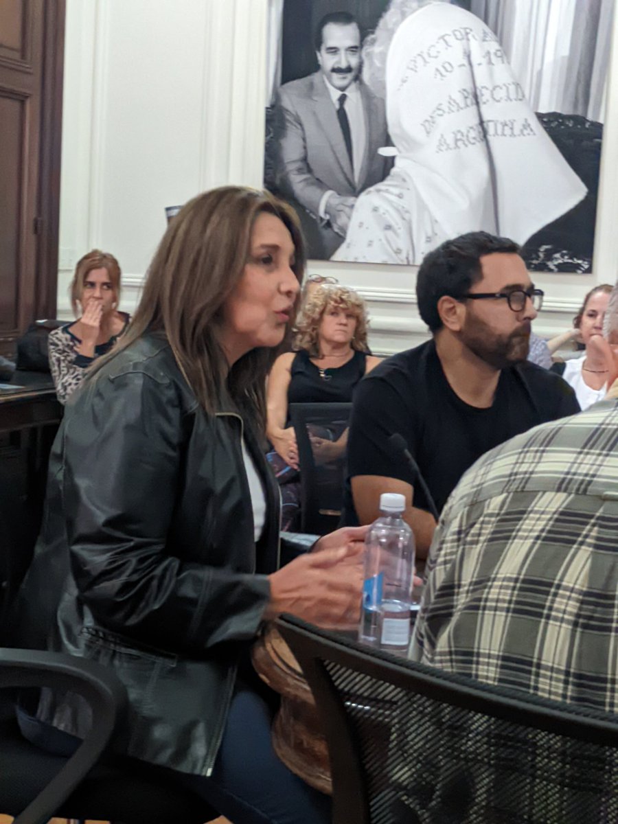 antobianco__'s tweet photo. Para muestra basta un botón dicen... 

La @multixlaeduc denunció en la Legislatura las consecuencias del vaciamiento que hace el gobierno de @horaciorlarreta y @Soledad_Acunia en educación https://t.co/oCkMGpRGn8