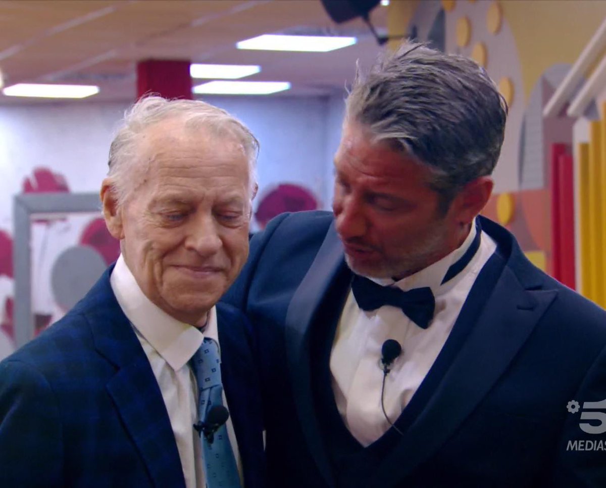 fanta_GFVIP's tweet photo. Finalmente papà Tavassi 🫶🏻

O sarà Garrison? 🤔

#nikiters #oriele #gioiellers #donnalisi #incorvassi #fantagfvip #gfvip https://t.co/ArY0YNc6xY