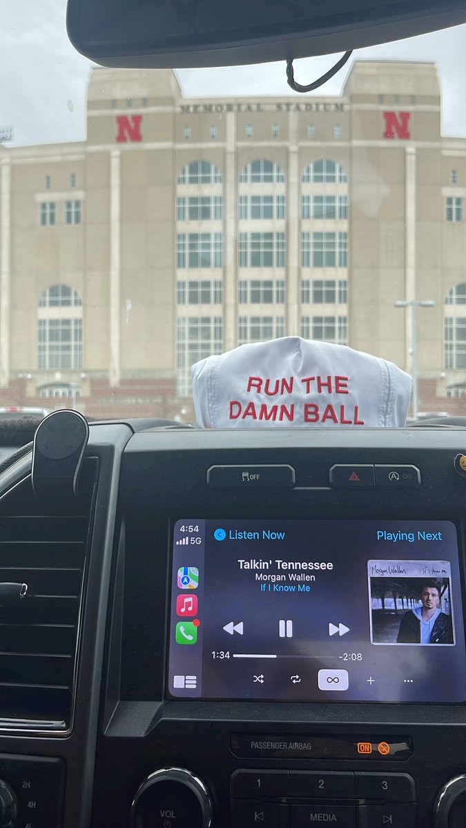 NouredinNouili's tweet image. What the hat says. 19 more days🏈
#RTDB