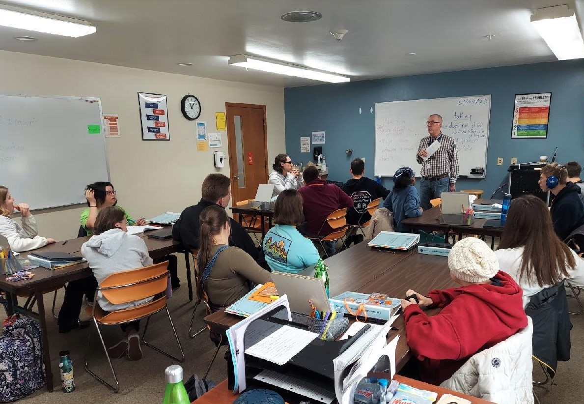 ShepherdsCollge's tweet photo. 👨‍🏫 We had a guest speaker in Personal &amp; Professional Development 2 today! Our 2nd-yr students heard from Mr. Dunnum, our HR Director, about the role of Human Resources in the workplace &amp; how to report harassment on the job. It's a tough subject, but our students are prepared! 🦅 https://t.co/975aA5BJlV