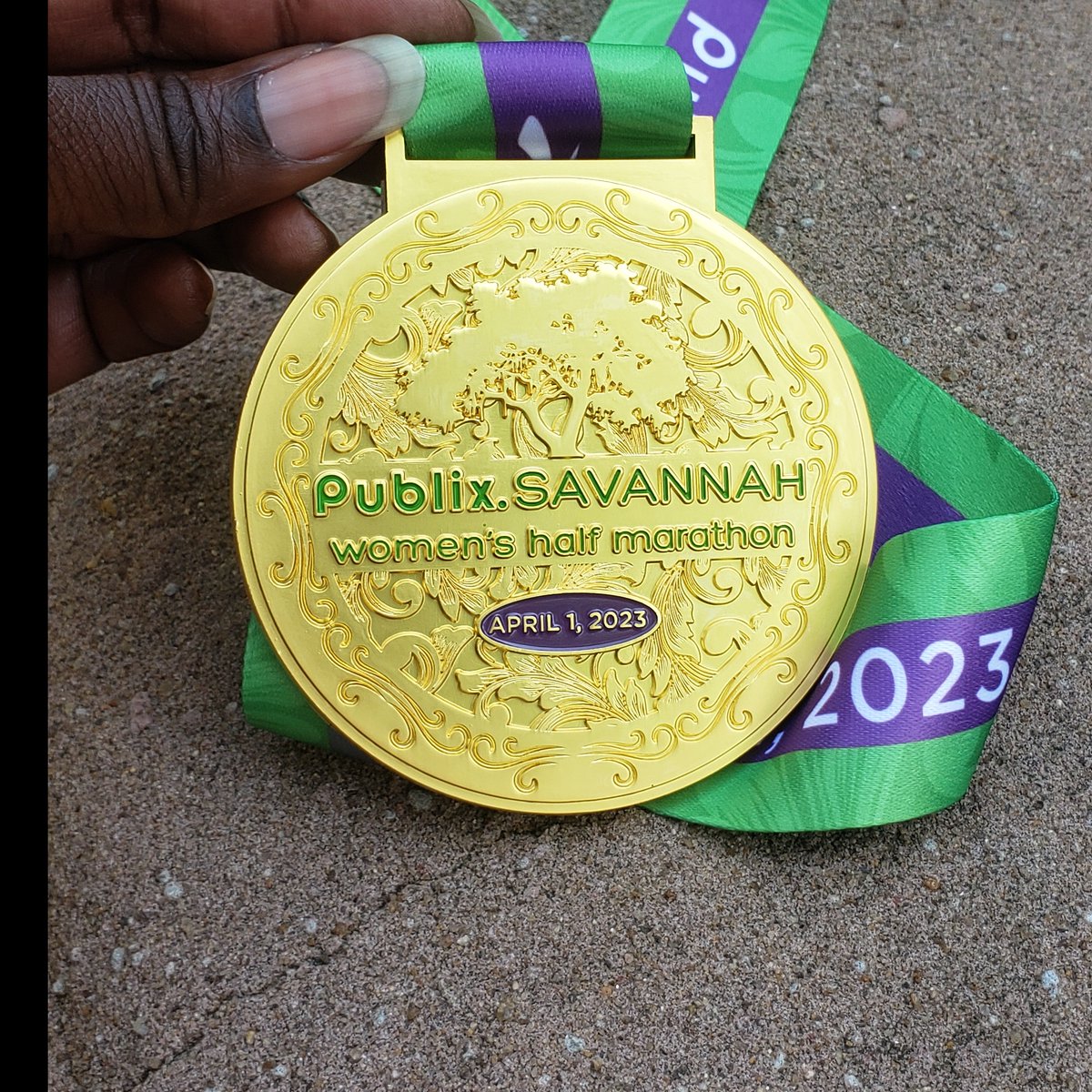 nacole99's tweet photo. Today's Medal Monday is dedicated to the @SavannahSports #savwomenshalf. It's always a pleasure to run in Savannah. #bibchat #SavWomensHalfBR #RunSAV #runchat #leagueofgarmin #bibravepro https://t.co/Q5nzrj8xHY