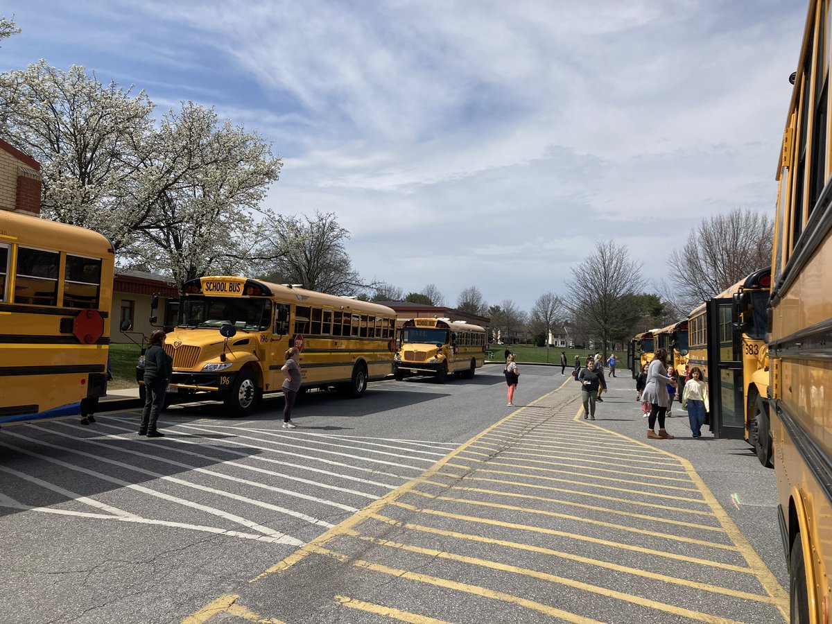 CCPS_SGE's tweet photo. Thank you to the Hampstead Police Dept and CCPS Transportation for supporting our fabulous bus drivers as they practiced bus evacuations  with our students! https://t.co/PZaLNCpkx9