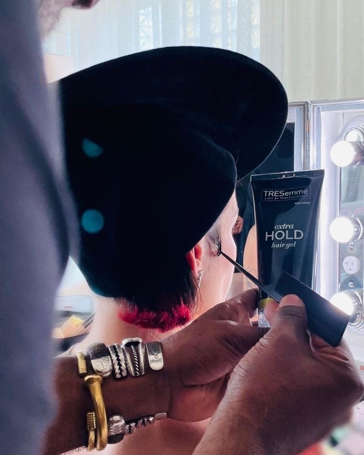 throwbackhals's tweet photo. A year ago on April 3rd 2022 Halsey getting ready for the Grammys
“CREATING a #helmutnewton meets #mugler dream with @iamhalsey today for the #grammys thanks to @tresemme love being a #trespartner and really loving the (one step smooth) def a hero product..” https://t.co/1SkYKVHabX