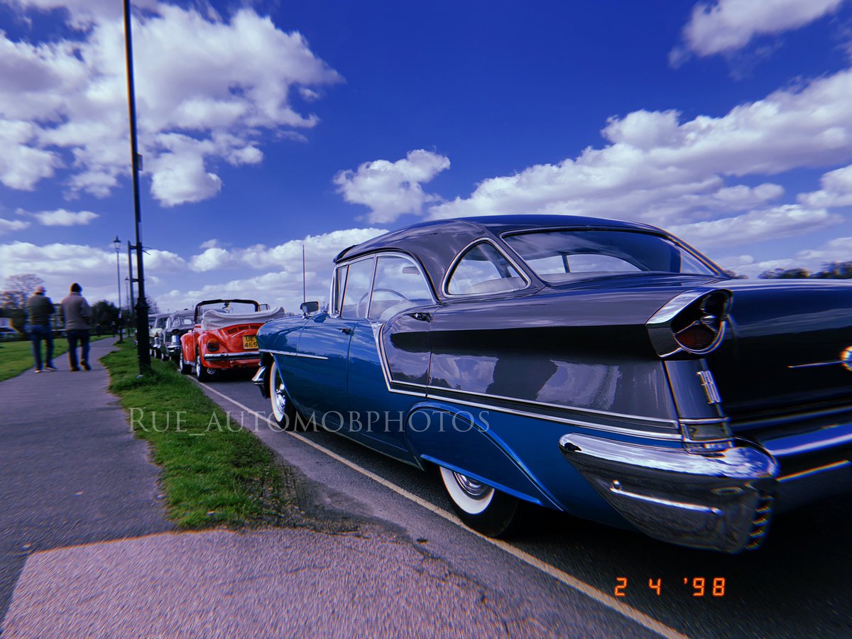 automobphotos's tweet photo. Here are some of my favourite photos I took in Blackheath on Sunday for the #Blackheathvintagetrail2023 

Us Meanoldtimers we're part of the convoy to drive around the Heath. 

#Blackheath #vintagetrail #event #classiccars #meanoldtimers #parkitinthemarket https://t.co/gakXzDz0tQ