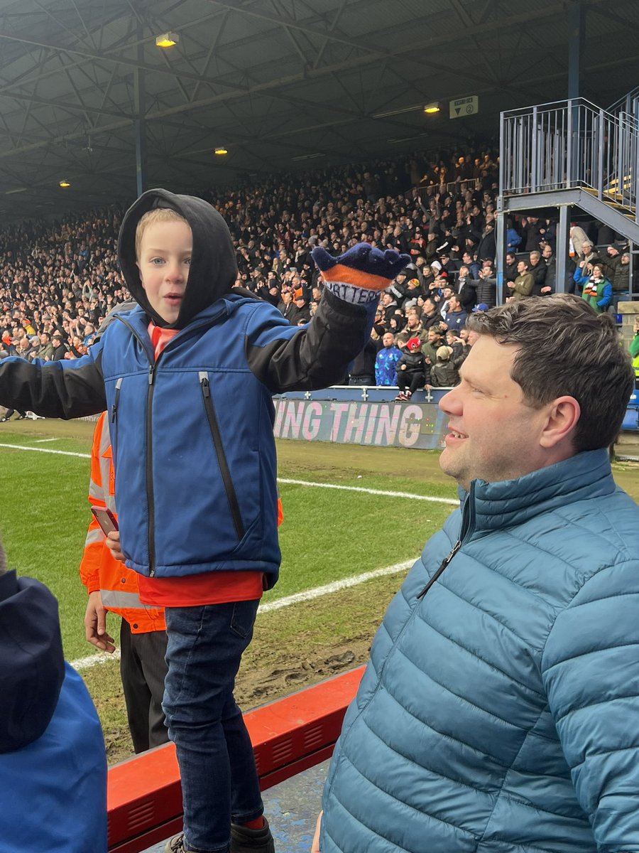 Dean Lawson tweet media