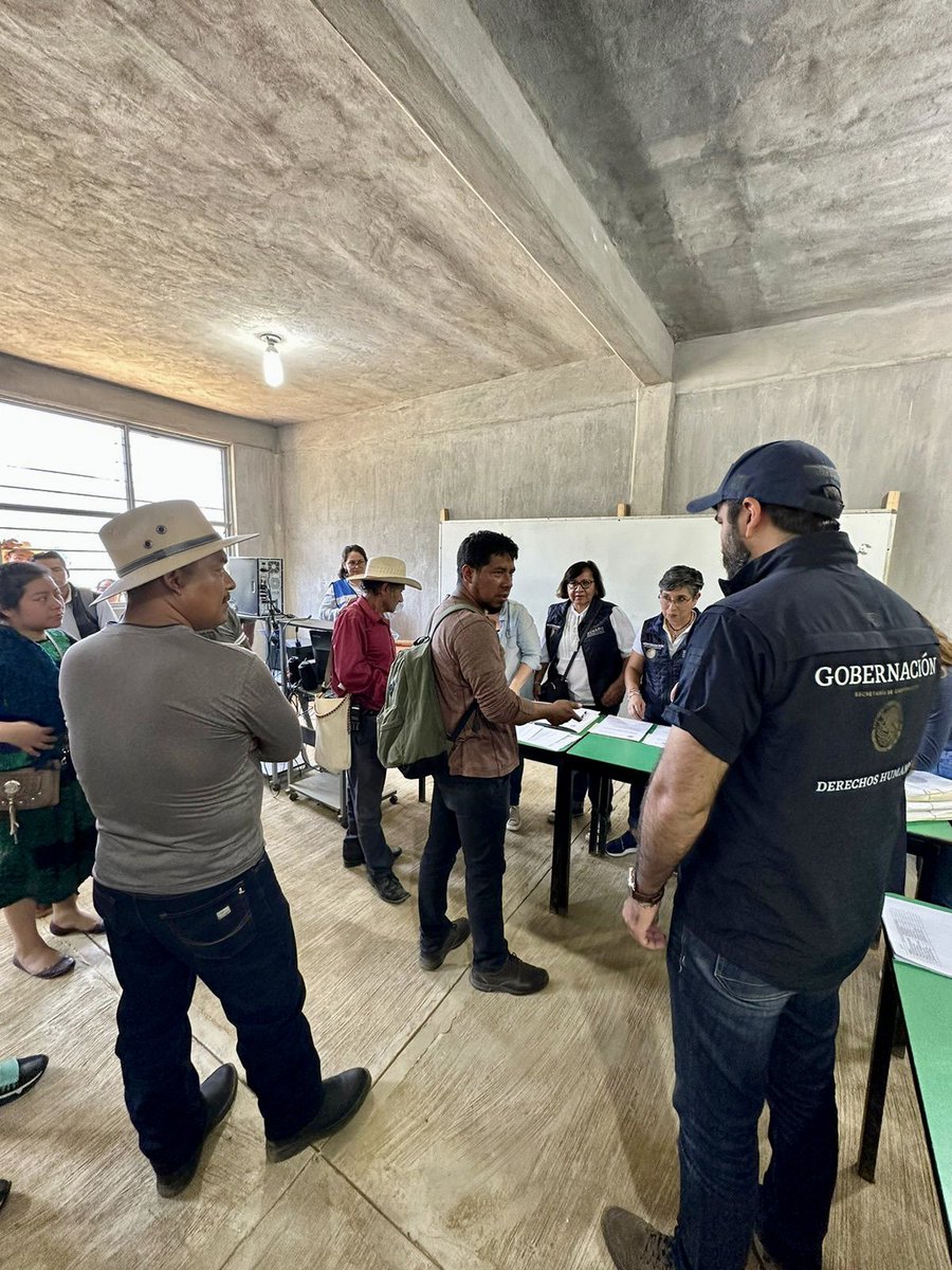EipCDMX's tweet photo. Para ello contamos con todo el apoyo de @Tu_IMSS @bienestarmx @Agricultura_mex #RenapoCurp #CDPIM @SEGOB_mx
En esta brigada se atendieron a más de 100 consultas médicas y se entregaron más de 300 actas de nacimiento con Curp.
#MasTerritorioMenosEscritorio https://t.co/0ofg2qa9qK