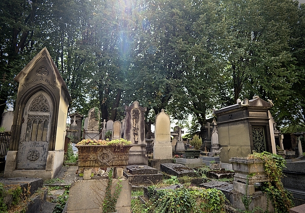 klimowiczphoto's tweet photo. New artwork for sale! - "Peaceful afternoon at Pere Lachaise Cemetery" - https://t.co/WylihR2eA1 @fineartamerica https://t.co/P1dCMnOo1p