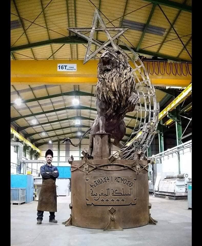 drisssenhaji2's tweet image. هذا واحد الورش في الجرف الاصفر مبادرة دايرها المكتب الشريف الفوسفاط الجرف الاصفر  ودايرينها لاعادة تدوير المتلاشيات الحديدية ولكن ما شاء الله إبداع