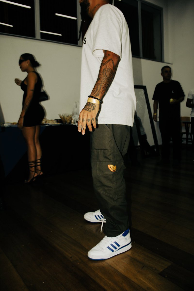 ConeCrew x Orange Company 🍊🔥

<a href="/batoreconecrew/">batzninja</a> já não perdeu tempo e escolheu sua calça cargo da cor em homenagem a sua melhor amiga ☘️😉

Estão também disponíveis nas cores: branca, preta, bege, marrom e verde musgo

🔗orangecompany.com.br