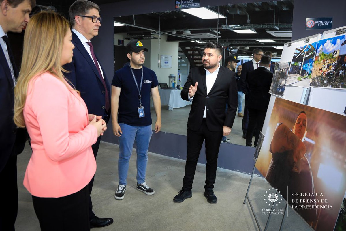 #CUBOSantaLucía | Durante la visita, el vicecanciller de Estonia, <a href="/volmermart/">Märt Volmer</a>, tuvo la oportunidad de conocer cómo este Centro Urbano de Bienestar y Oportunidades (CUBO) está cambiando a la comunidad y otras zonas aledañas del municipio de Mejicanos. #SecretaríaDePrensa