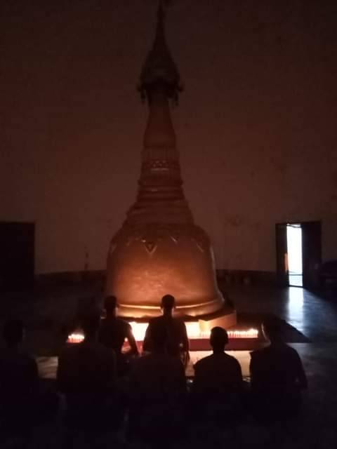 ไม่จ้องจับผิดใคร
นั่นคือ นิสัยของคนดี

ไม่โต้เถียงกันเรื่องไร้สาระ
นั่นคือ วิสัยของบัณฑิต

ไม่คิดดูถูกผู้อื่น
นั่นคือ วิสัยของมนุษย์(ผู้มีใจสูง)

ไม่ถือสาคำใคร
นั่นเป็น  หัวใจของผู้มีธรรม