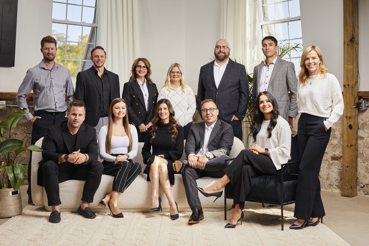 Some branding images of the brolly group real estate team.

I did this shoot back in October the first day back after a two week long trip and my first time ever shooting in my work’s new studio ! I am very proud of them but also excited to see my improvement since then!