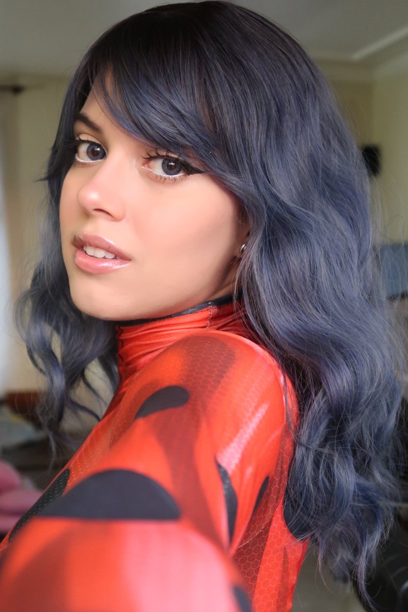 giovannafdgata's tweet image. AVISA QUE O COSPLAY FINALMENTE ESTÁ COMPLETO 🗣🗣🗣🗣🖤🖤🖤🖤

#miraculous #MiraculousLadybug
#MiraculousSeason5 #cosplay #ladybug #miraculouscosplay